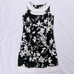 Sangria Woman Career Formal Sheath Black and Cream Sleeveless Dress Size 10